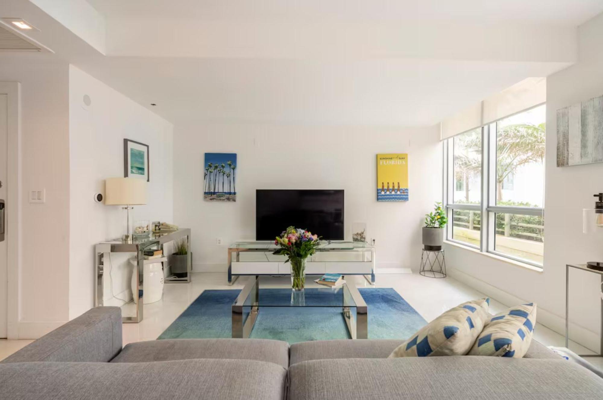 Beachfront Bentley Hotel One Bedroom Suite With Balcony And Beach Access 마이애미 비치 외부 사진