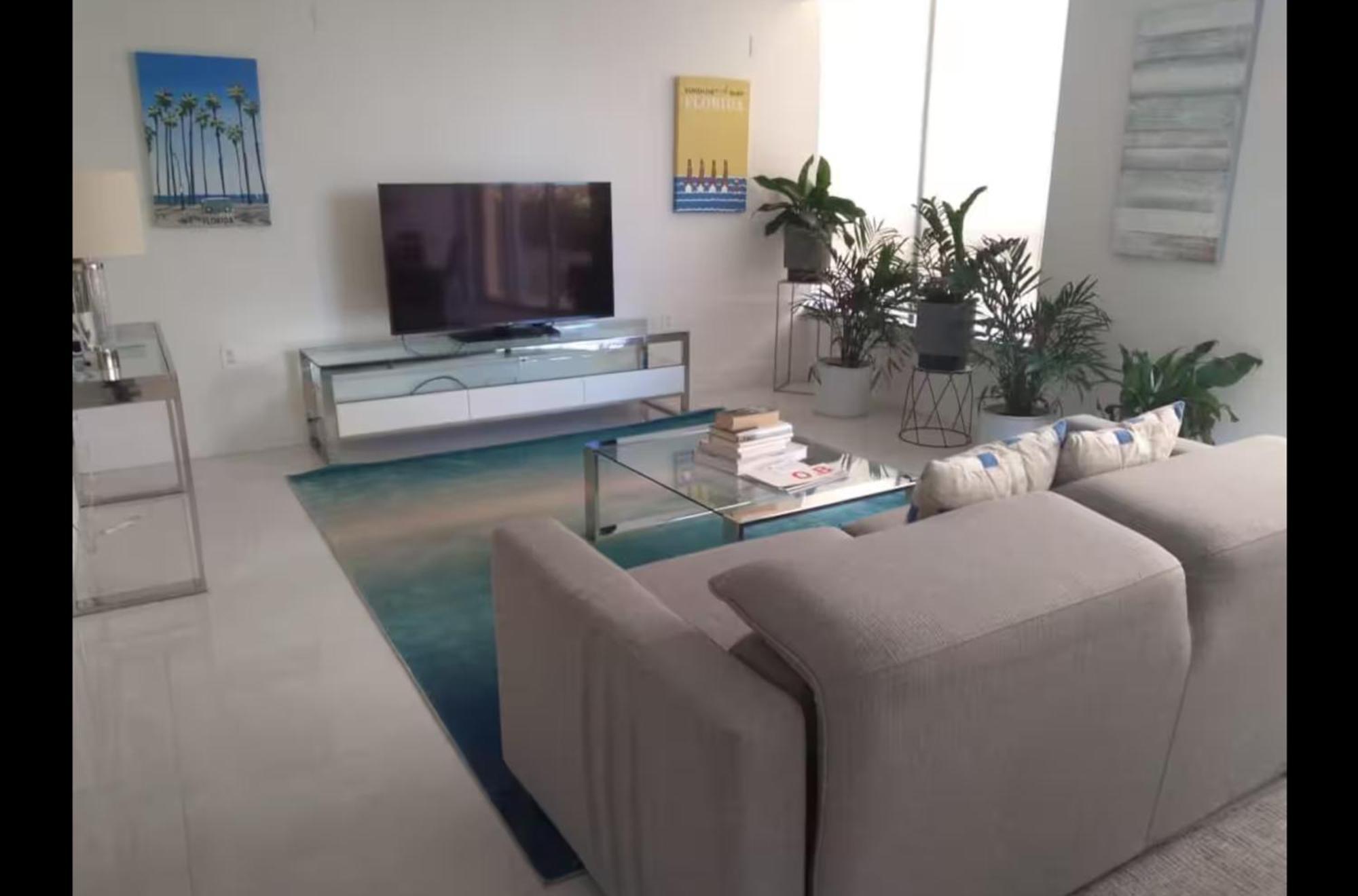 Beachfront Bentley Hotel One Bedroom Suite With Balcony And Beach Access 마이애미 비치 외부 사진